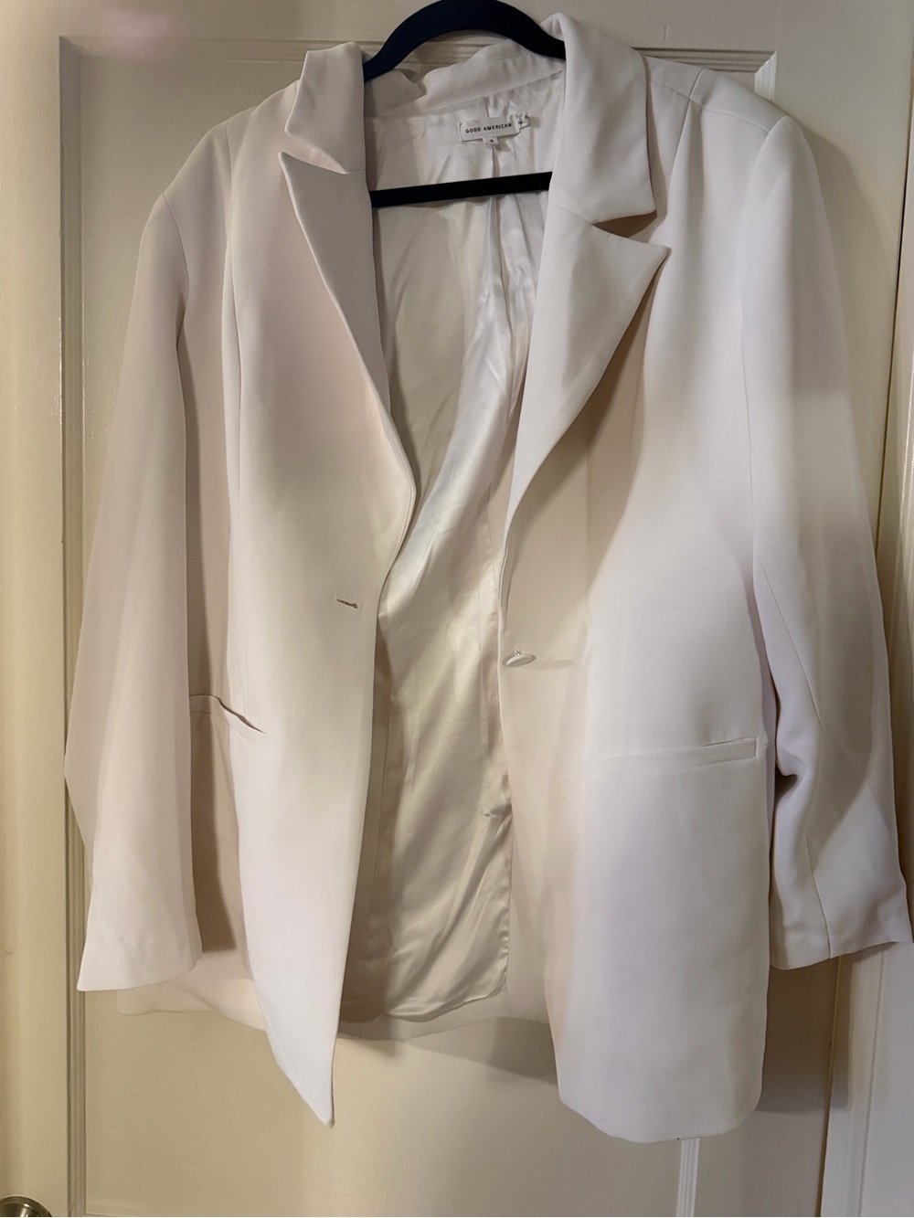 Good American Cream Tailored Single-Button Blazer